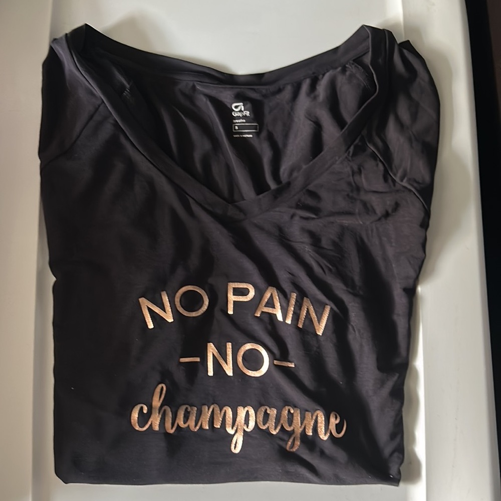 NWT GapFit Breathe Tee